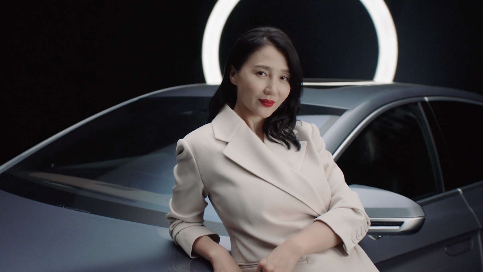 阿朵 | 凯发一触即发木兰荟首位女性挚友，新民族音乐人